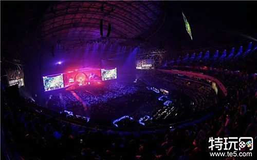 在他的领导 在他的领导